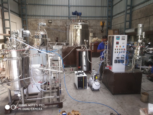 pilot scale fermenter manufacturer by uma pharmatech machinery